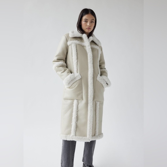 Urban Outfitters Willa Sherpa Fleece Sherling Vegan Leather Longline Coat XS NWT - Picture 1 of 11